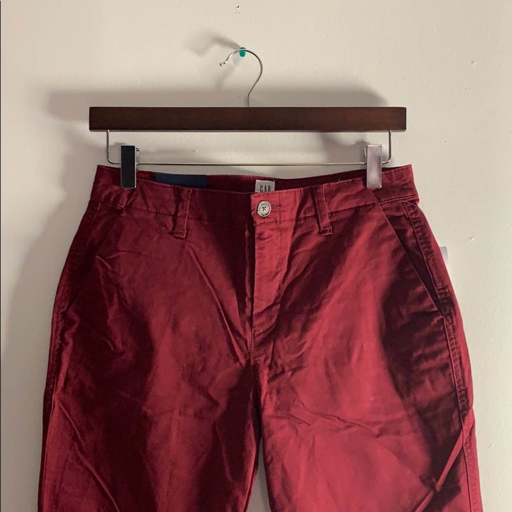 Gap Cranberry Coloured Girlfriend Khaki Size 4 NWT . - Picture 2 of 8